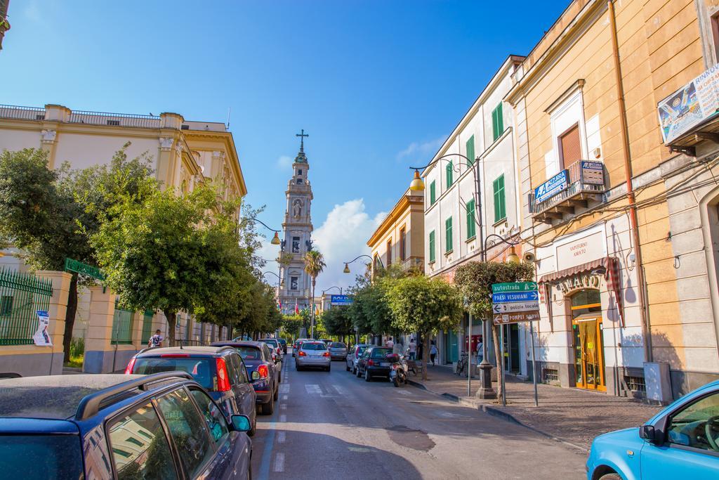 Gleda Rooms In The Square بومبيي المظهر الخارجي الصورة