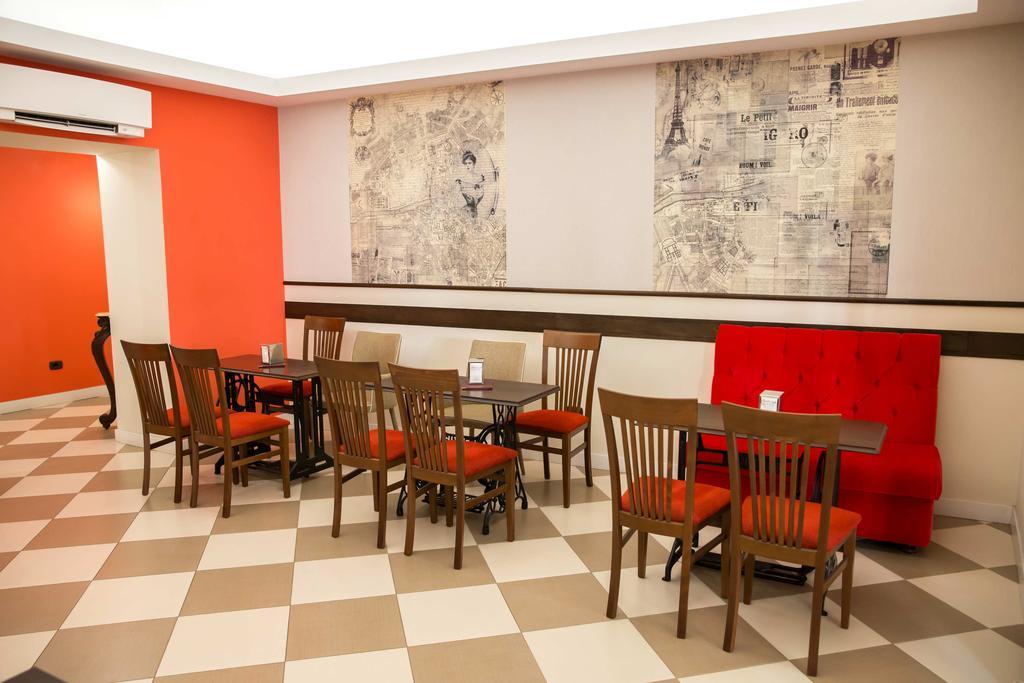 Gleda Rooms In The Square بومبيي المظهر الخارجي الصورة