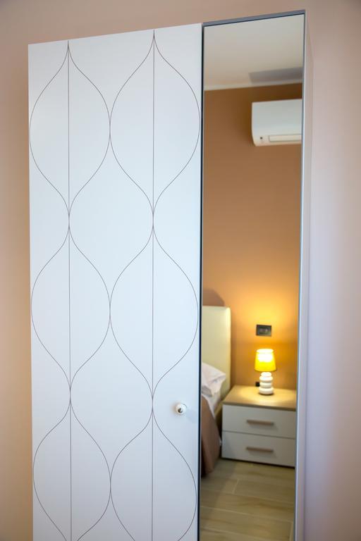 Gleda Rooms In The Square بومبيي المظهر الخارجي الصورة